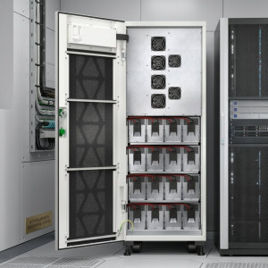 Onduleur Easy UPS 30 kVA /400V Triphasés avec batterie - APC - E3SUPS30KHB1